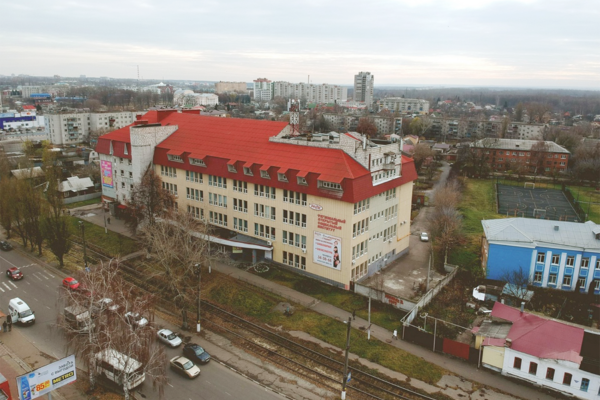 В российском городе разведенная пара захотела поделить здание вуза